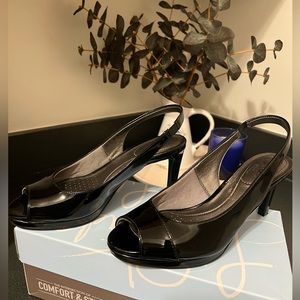 👠 Life Stride Black Patent Slingback Sandals 8M EUC